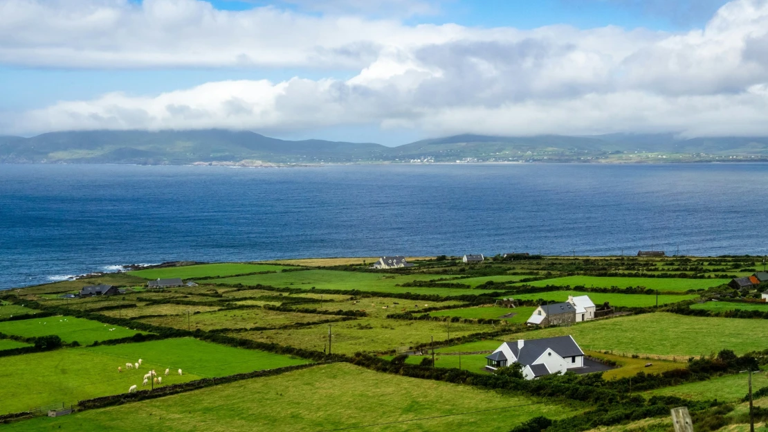 Achillova pata Evropy? Jejich vody brázdí ruské lodě, Irové přesto zůstávají neutrální