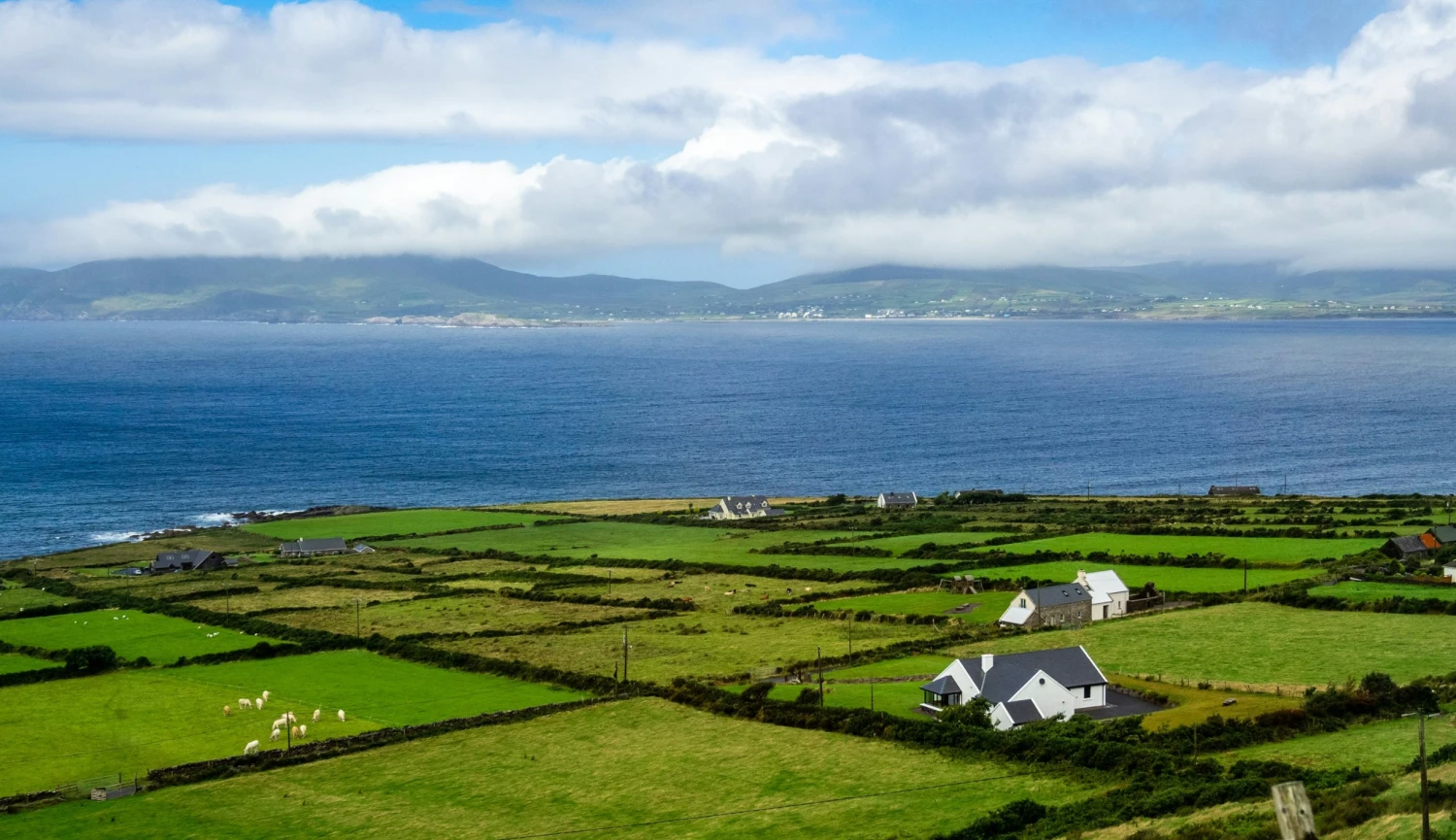 Achillova pata Evropy? Jejich vody brázdí ruské lodě, Irové přesto zůstávají neutrální