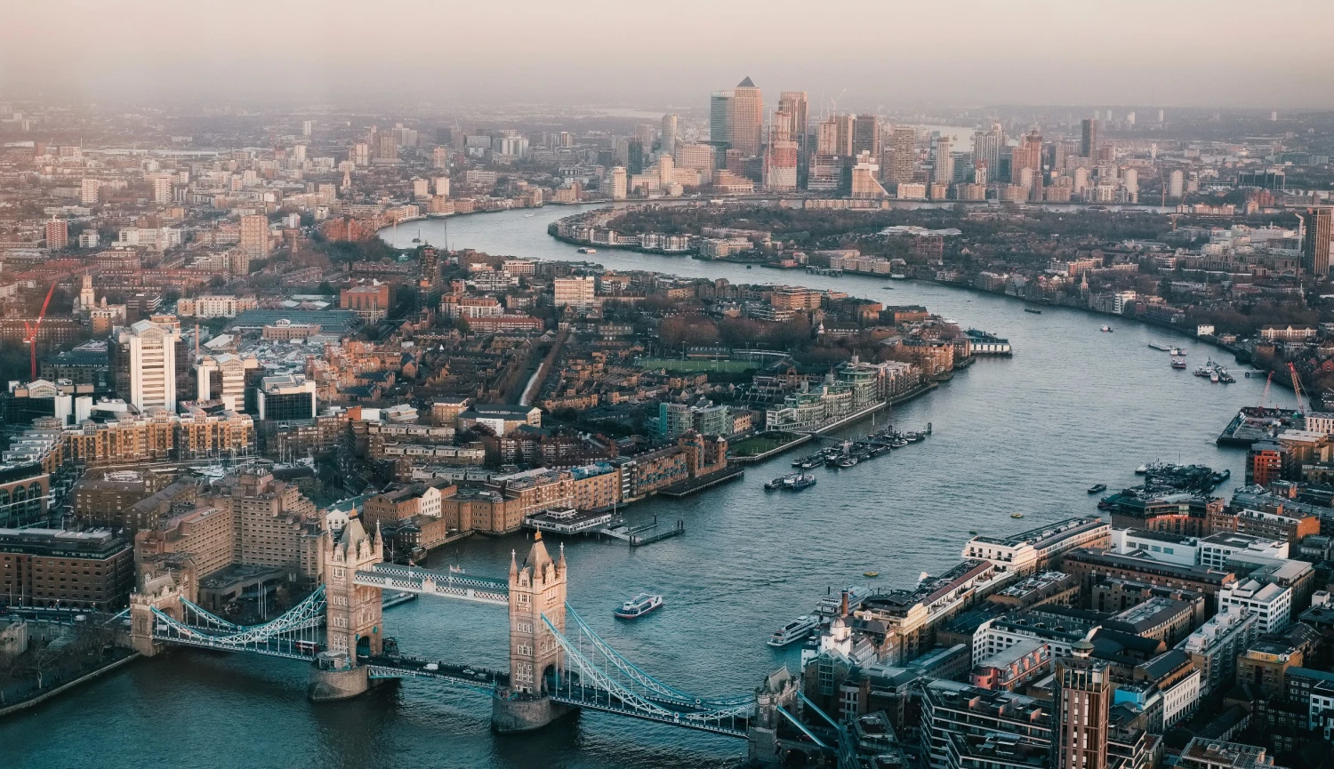 Tady je sto nejlepších měst na světě pro život, práci a zábavu. Jak si vedla Praha?