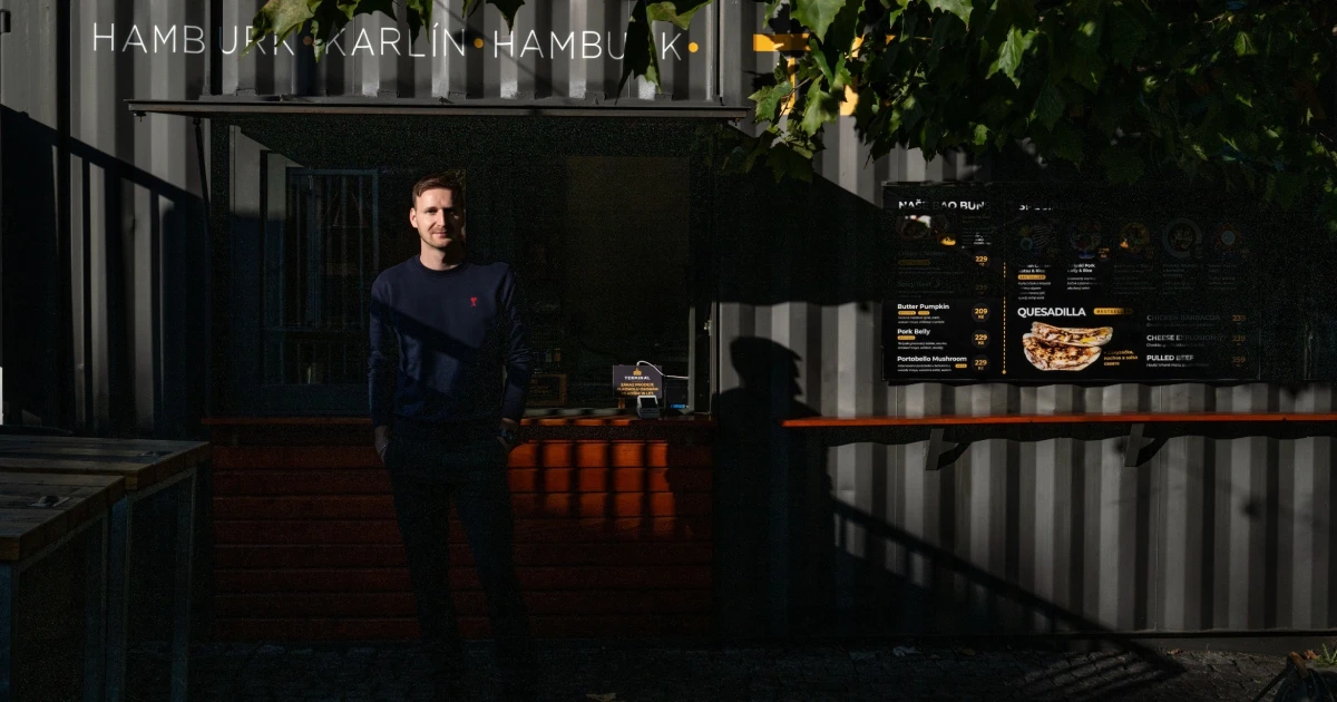 Z kontejnerů k milionům. Terminál Karlín teď sází na večírky i firemní obědy