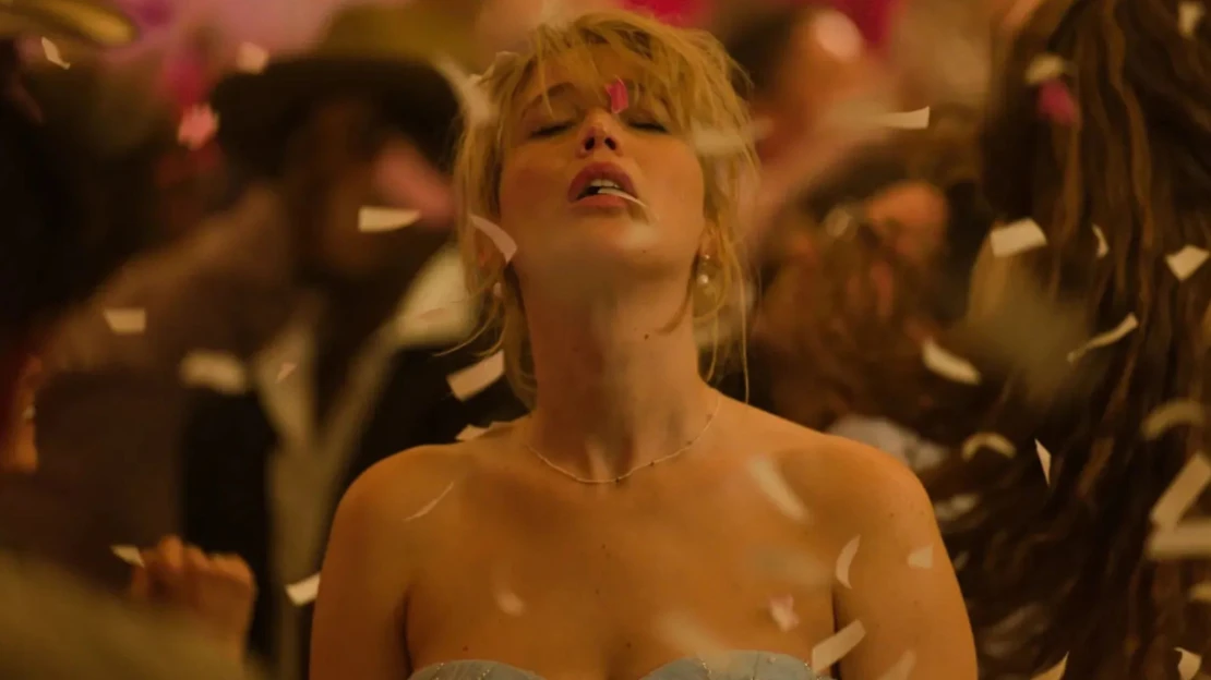 Jennifer Lawrence v sebedestruktivní filmové spirále štěká, ale nekouše