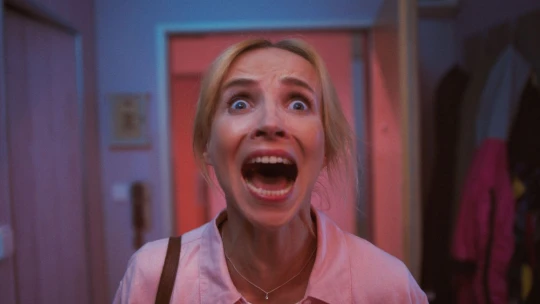 Retro, sliz i chytrá práce s žánry. Proč sklízí uznání dětský horor Bubák?