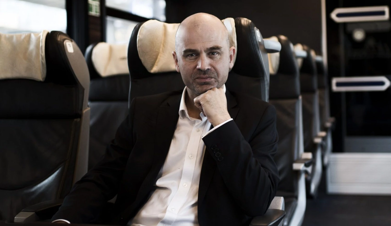 Nebeská liška, L-410 a Žralok. Do Dubaje míří hned tři letouny vyrobené v Česku