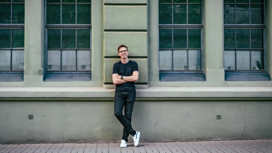Manažerskou jistotu vyměnil za vášeň. Teď pracuje u&nbsp;filmu a&nbsp;učí lidi psát příběhy