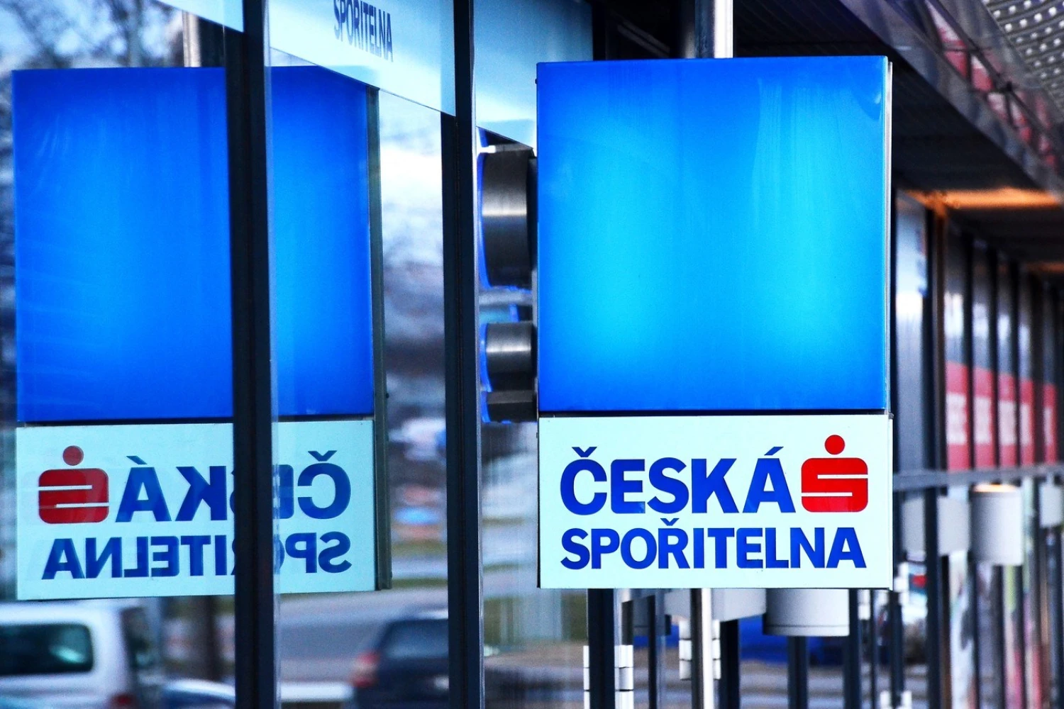 Skupina Penta koupila centrálu České spořitelny u metra Budějovická