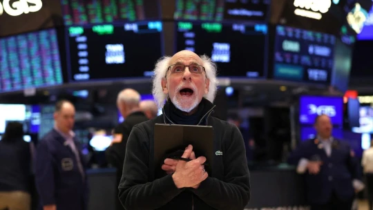 Čtyřicet let na burze. Nekupujte věci, ale akcie, říká Einstein z&nbsp;Wall Streetu