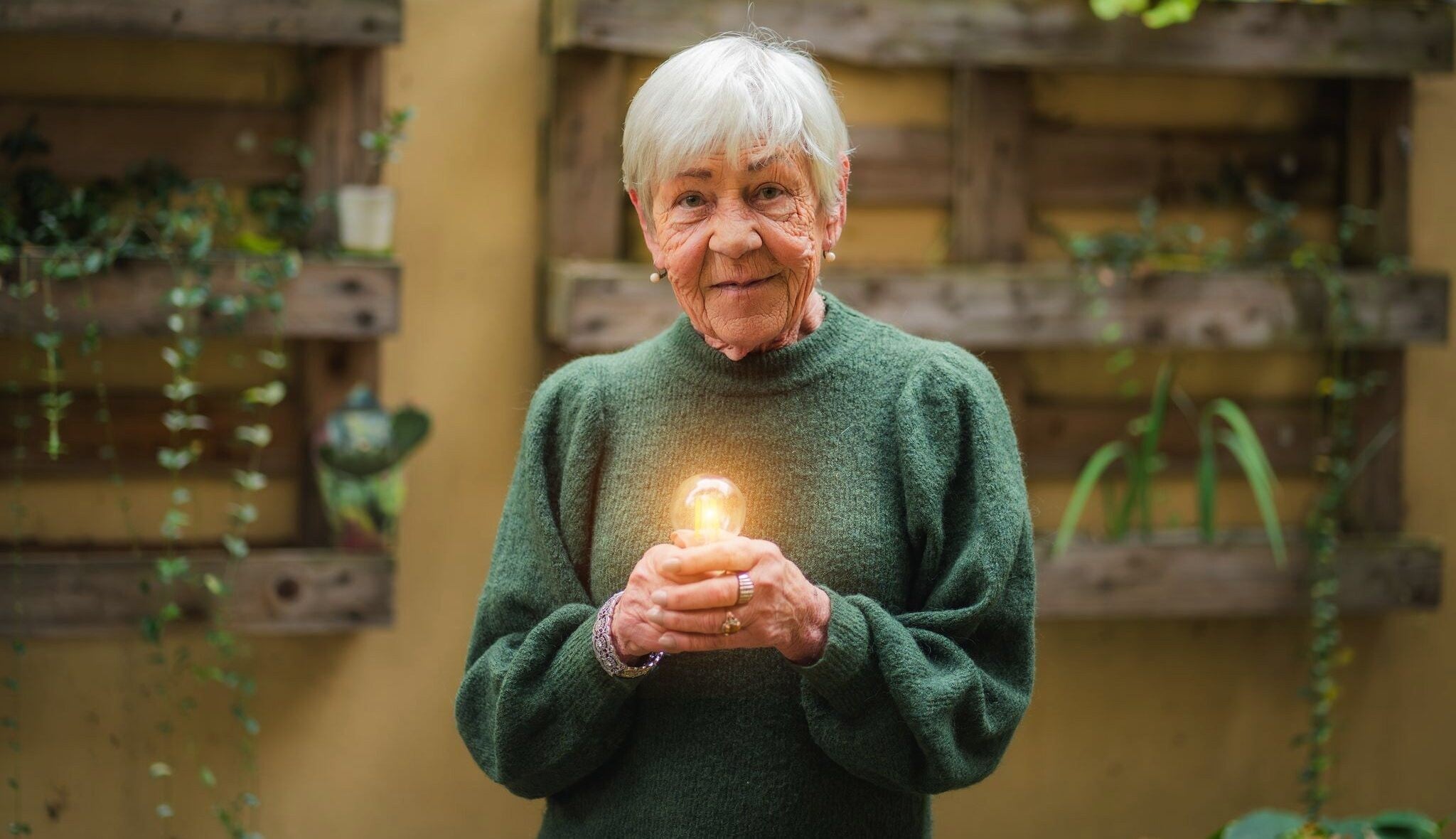 Daruju, daruješ, darujeme. Přidejte se k našim redaktorům a pomozte změnit svět
