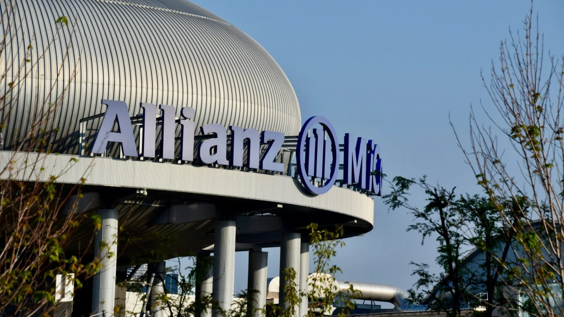 Allianz plánuje propustit až 1800 zaměstnanců. Nahradí je AI
