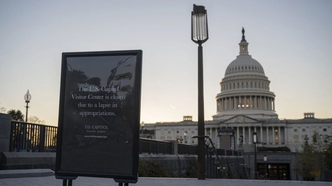 Vládní shutdown se blíží ke konci. Trump hodlá ještě v noci podepsat ukončující zákon