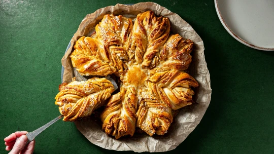 Hvězdný chléb se sýrem. Rozzáří adventní čas i váš úsměv