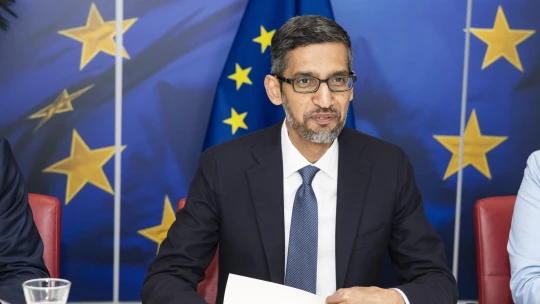 Žádná firma není imunní proti splasknutí bubliny AI, varuje šéf Googlu