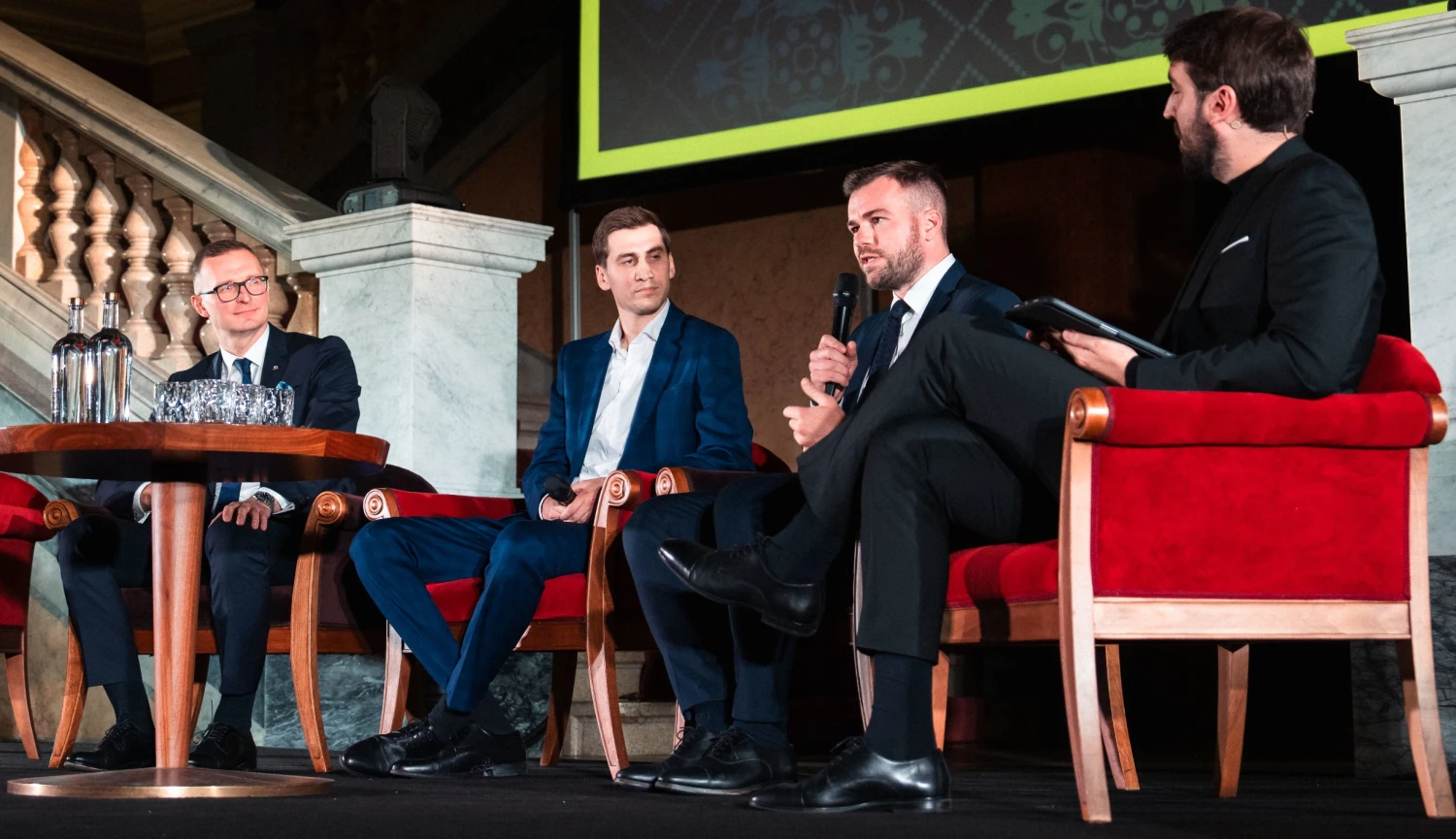 Práce pro sebevraha? S čím se musejí popasovat dnešní šéfové firem