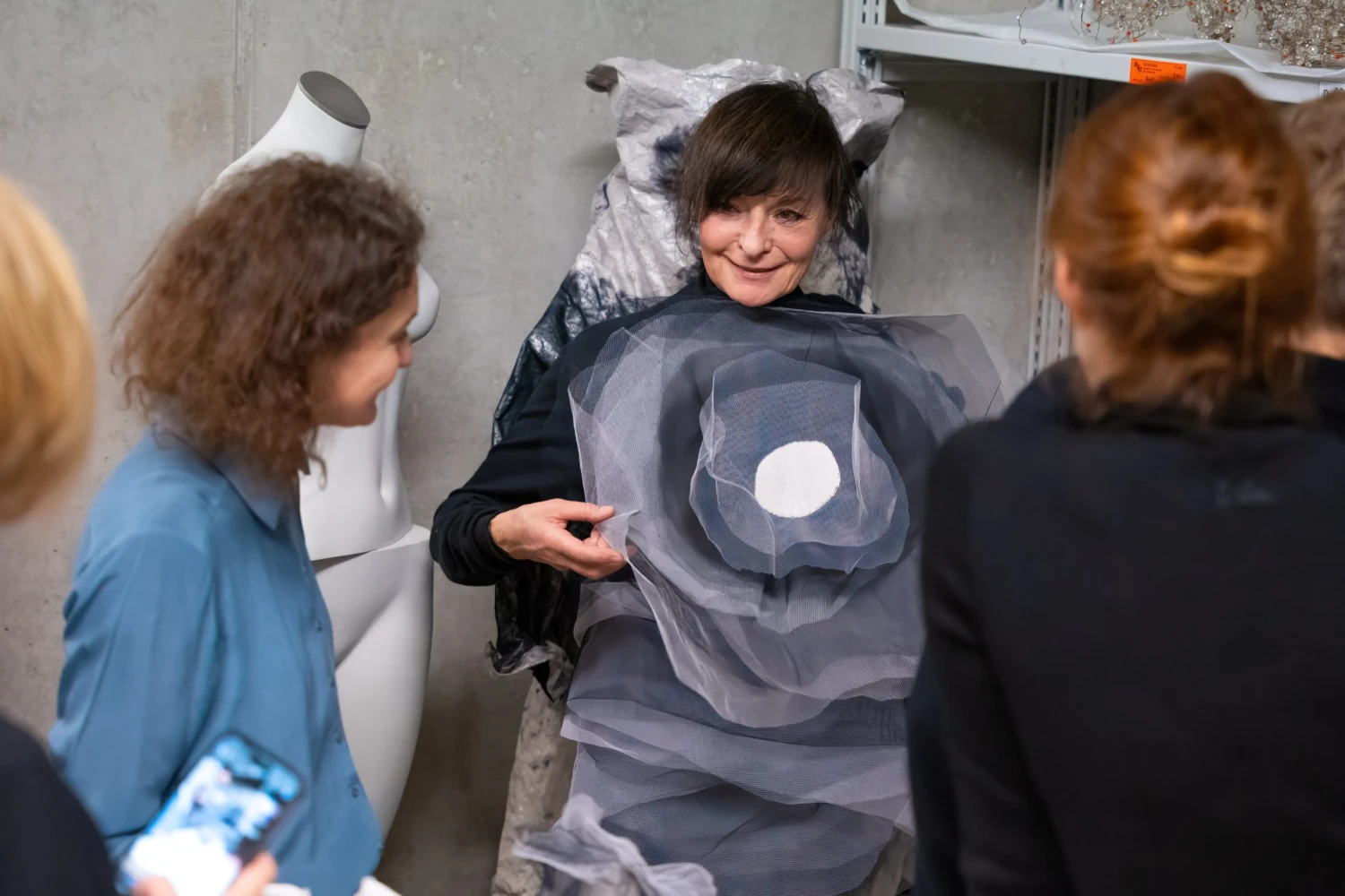 Příprava výstavy Liběny Rochové