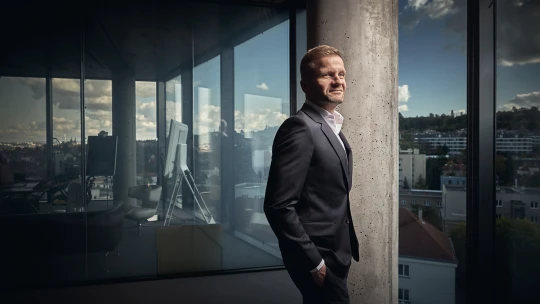 Velká jízda. Jak Komárkovi s Turkem zhasla červená a oni vtrhli do světa F1