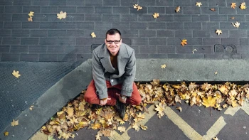 Od podlahy! Lukáš Zwrtek se dostal z drog i chodníku a září v Londýně