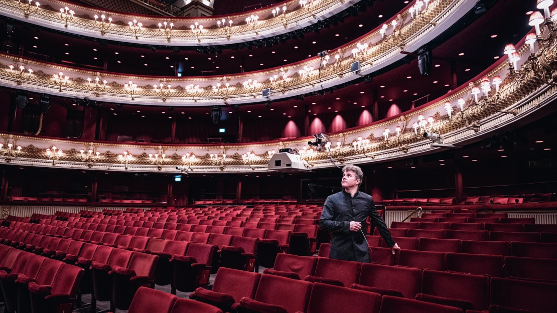 V opeře i&nbsp;pubu. Hudba je dokonalá pravda, říká hvězdný dirigent Hrůša