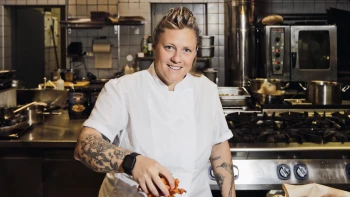 Tuňák a&nbsp;poezie. Italská šéfkuchařka svojí energií rozzářila kus Itálie v&nbsp;Praze