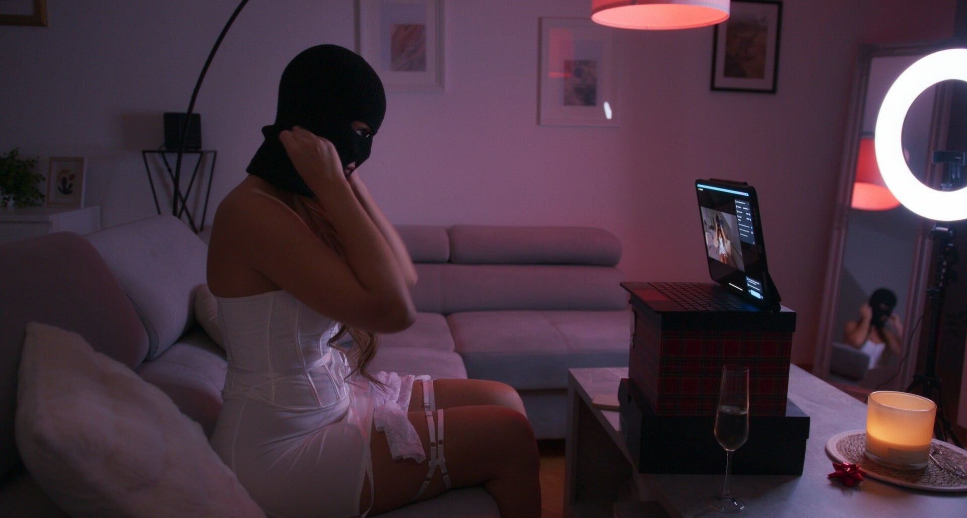 Virtuální přítelkyně