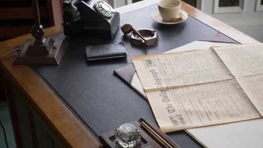 Majitel novin Daily Mail přebírá konkurenční Daily Telegraph za půl miliardy liber