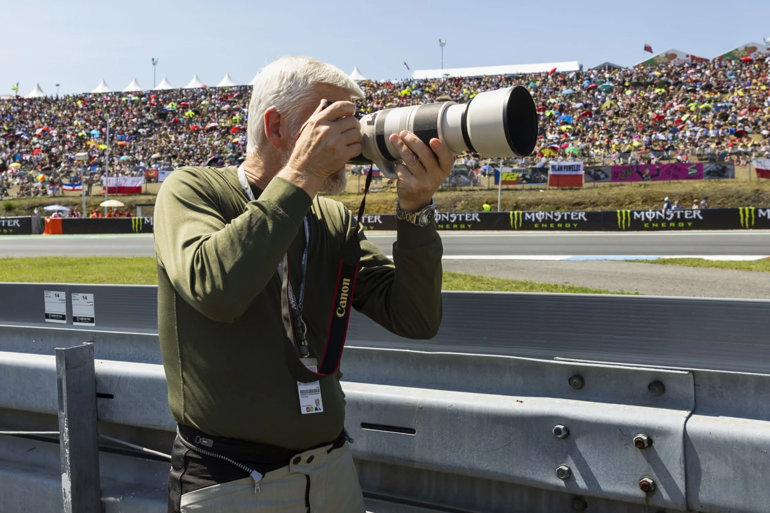 Pavel dává do aukce své motoristické fotografie. Výtěžek půjde fondu první dámy