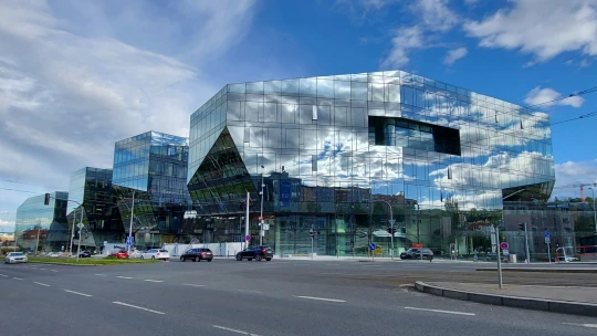 Komárkova KKCG šlape do realit. Vydává dluhopisy za více než miliardu korun