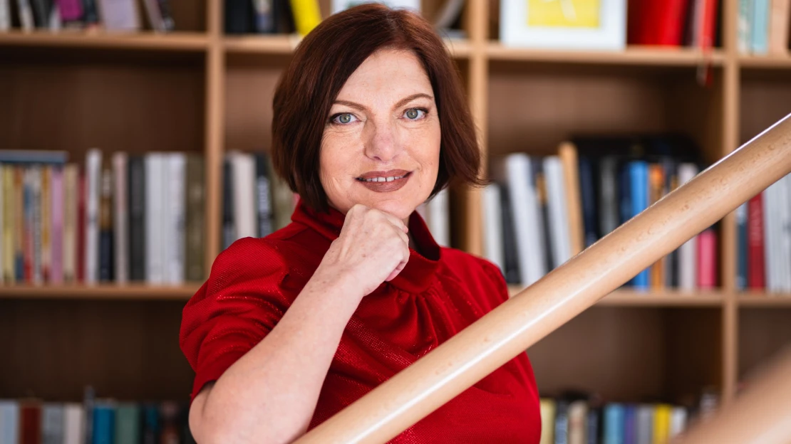 Píše na plný úvazek. Jak Mornštajnová vybudovala svůj milionový svět