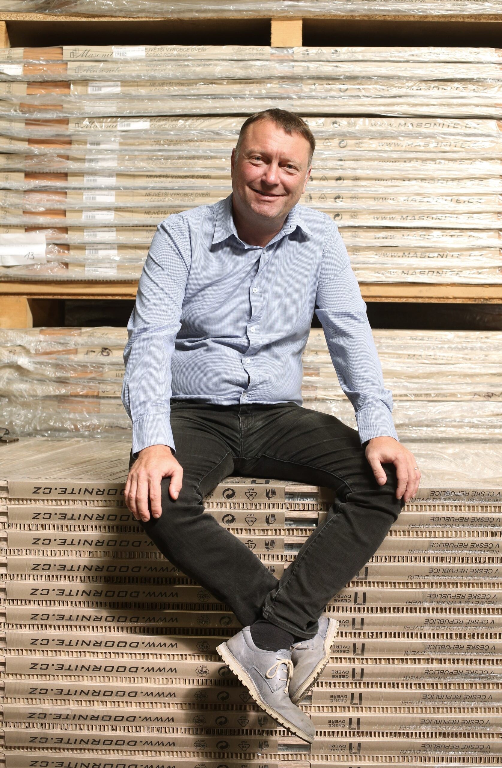 Měl firmu vyvést z krize, nakonec ji koupil. Doornite je teď špička ve výrobě dveří