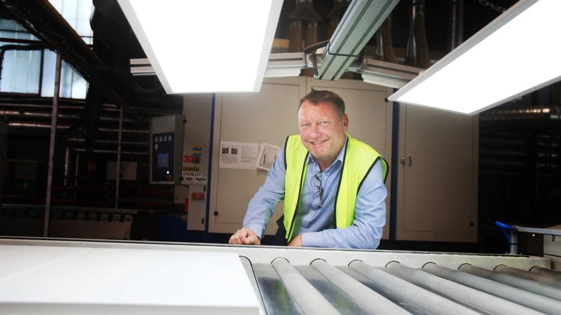 Měl firmu vyvést z krize, nakonec ji koupil. Doornite je teď špička ve výrobě dveří