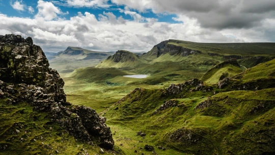 Skotská mlha, africká divočina i ticho vinice. Co letos dojalo české CEO?