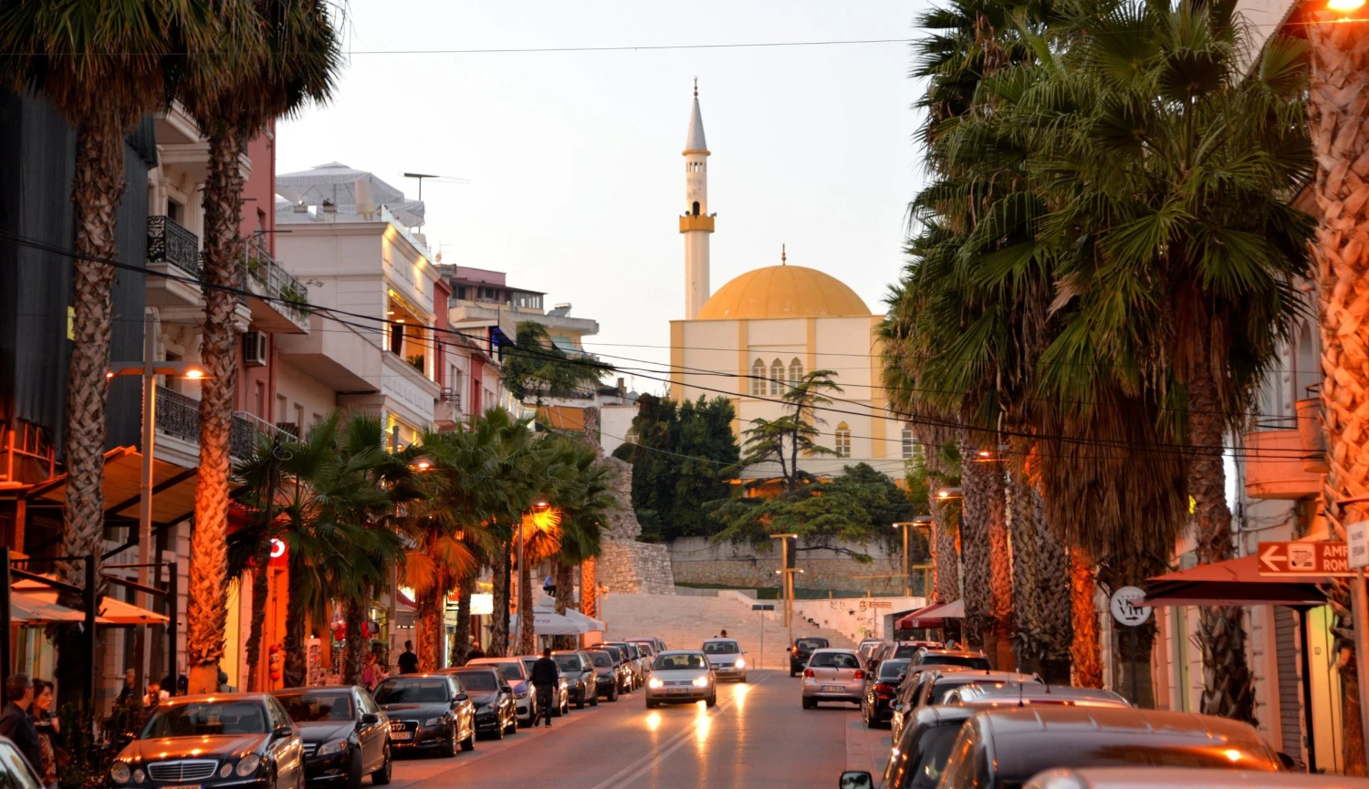 Druhá vlna. Albánie láká nejen více českých turistů, ale i investorů