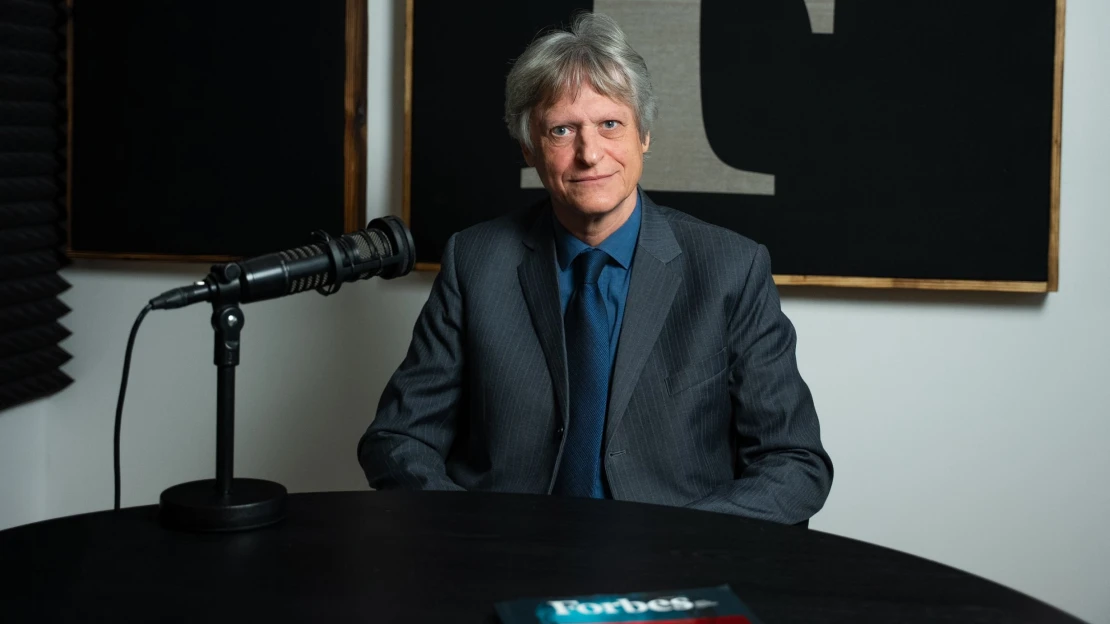 Pro politiky začaly být schodky běžné. Je prostor k růstu daní, říká ekonom Mertlík