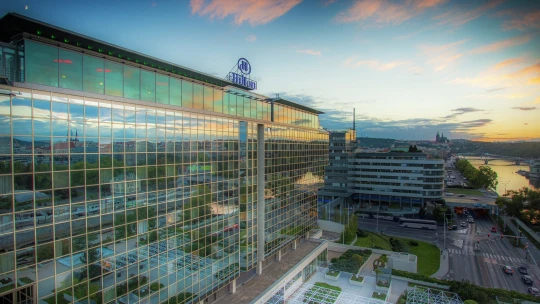 Jaký byl realitní rok 2025? Projděte si nejzásadnější momenty měsíc po&nbsp;měsíci