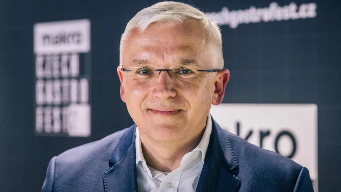 Lidé v regionech mají sebevědomí a nebojí se říct si o peníze, říká šéf českého Makra
