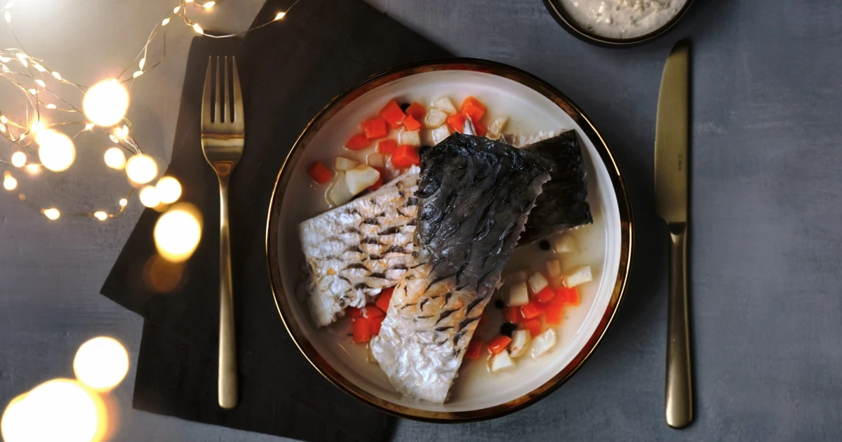 Staročeský kapr na modro. Lehká alternativa ke smažené rybě i nápaditý předkrm