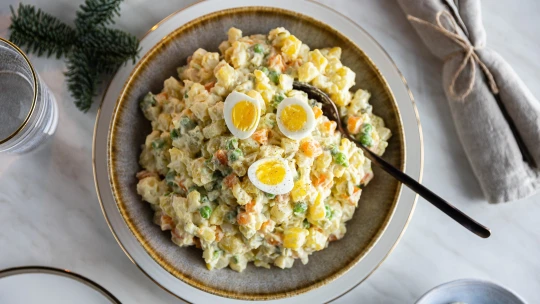 Jeden salát, tisíc názorů. Vyberte si ten svůj vánoční bramborový