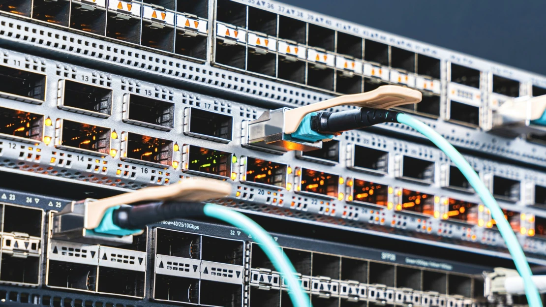 Česká DRFG ovládla slovenský FibreNet. Získala optickou síť spojující Západ s&nbsp;Ruskem