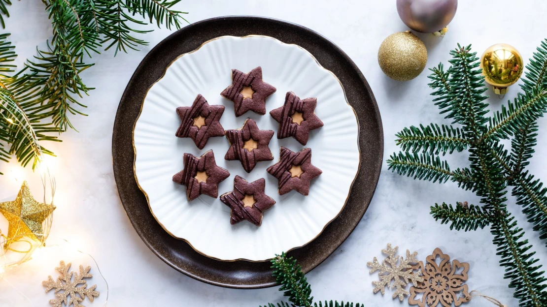 Hříšně temné linecké. Čokoláda se slaným karamelem bude vaše top cukroví
