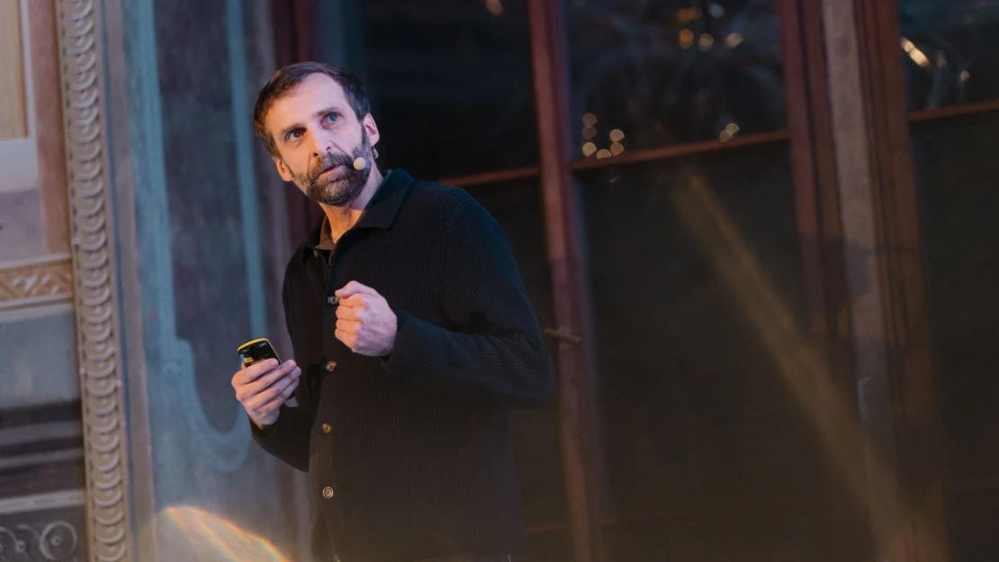 Filharmonie jako vltavské molo. Magasanik vysvětlil, proč má stát přímo u řeky