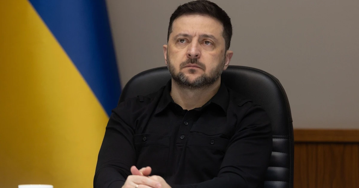 Týden na Ukrajině: Zelenskyj míří za Trumpem, ruské útoky dál zasahují energetiku