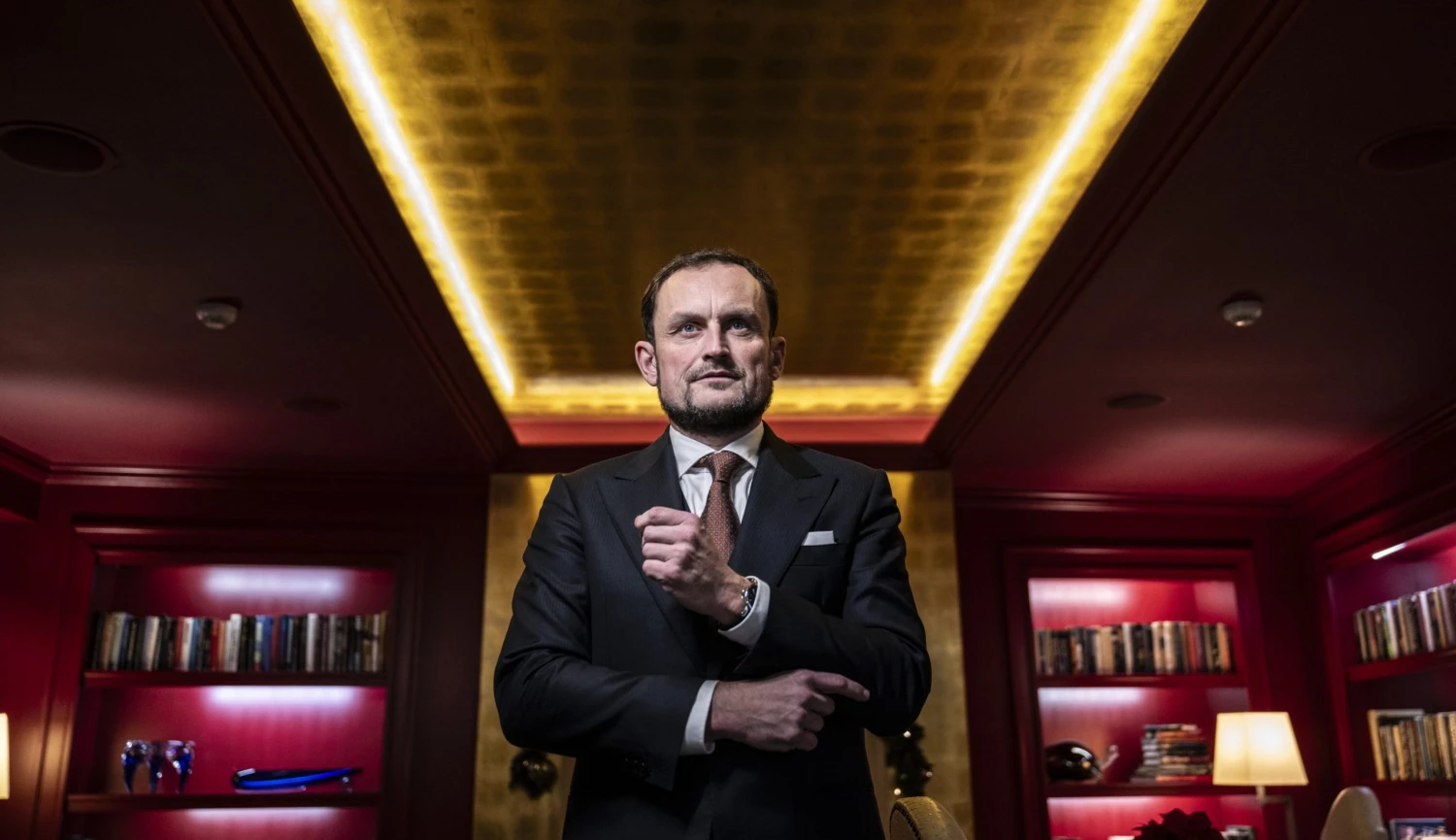 Začal s limonádami. Letos Robert Vaněček předal lahev koňaku za dvanáct milionů