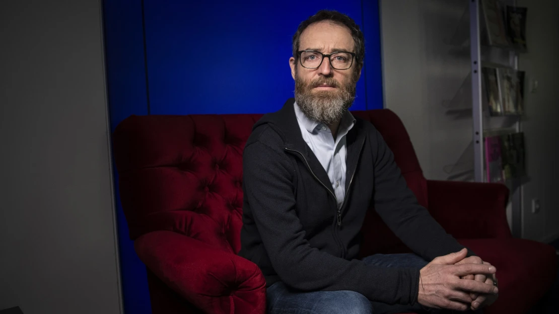 O práci nepřijdete kvůli AI, ale lidem. Aneb deset myšlenek o AI Michala Pěchoučka