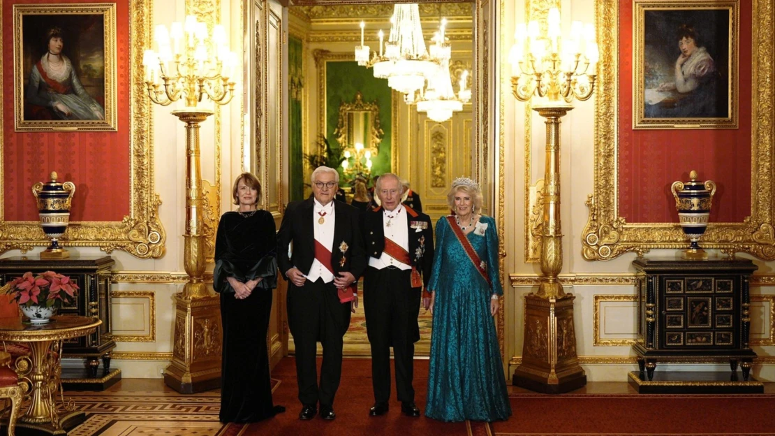 Frohe Weihnachten! Britský král hostí německého prezidenta, připomněl společné kořeny