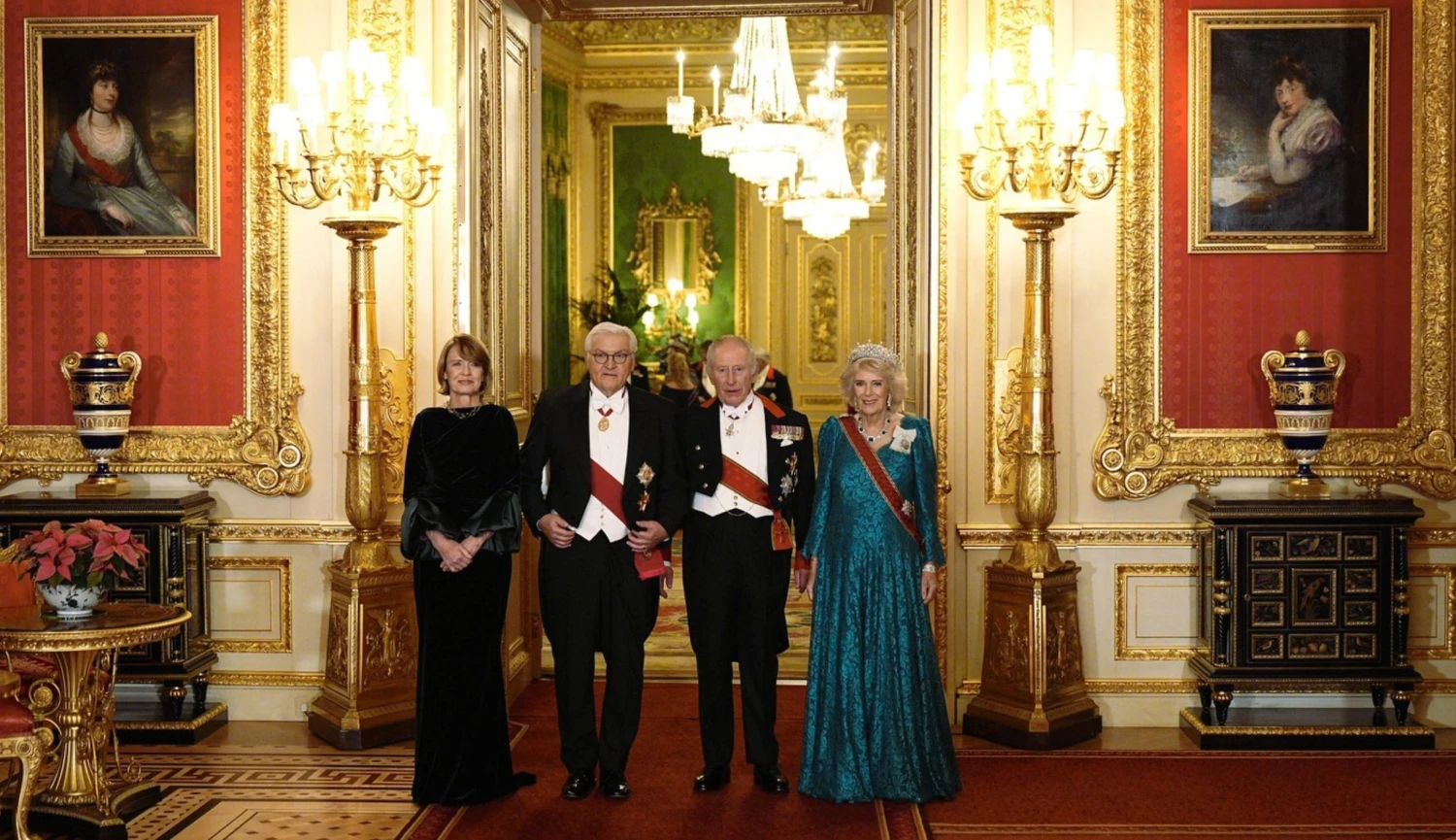 Frohe Weihnachten! Britský král hostí německého prezidenta, připomněl společné kořeny