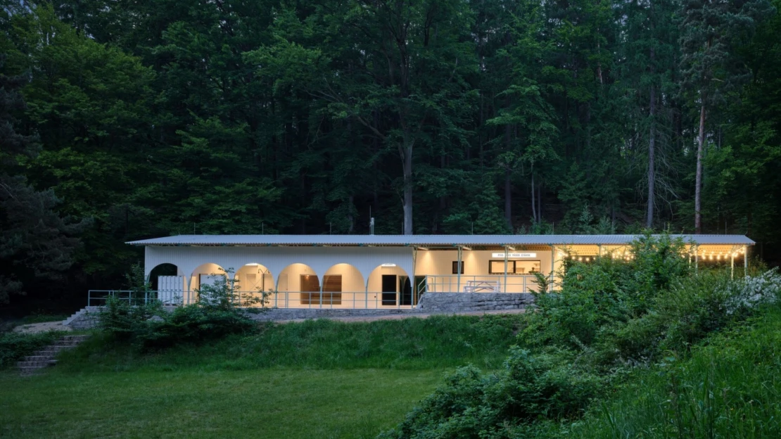 Architekti z Liberce ve výběru prestižního magazínu. Za koupaliště s vodou jako led