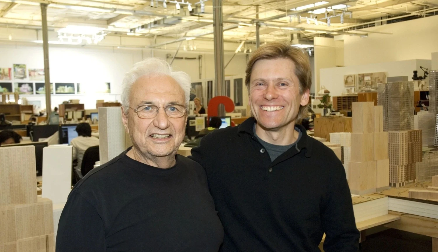 Hokej ho dostal k Franku Gehrymu. Co si český architekt odnesl z práce pro legendu