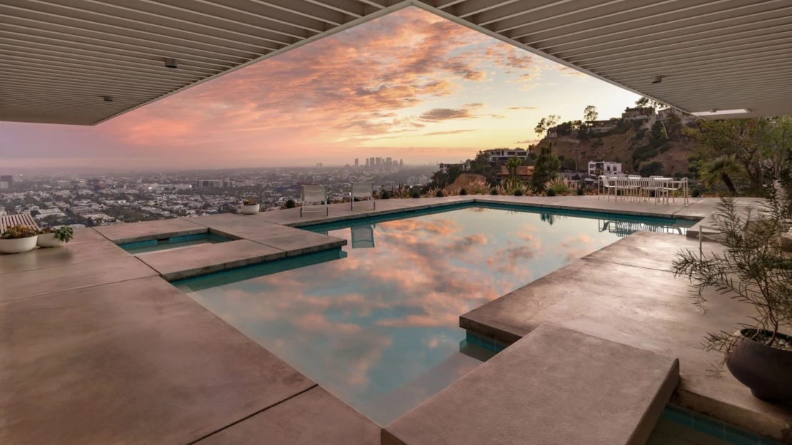 „Vila Tugendhat“ z L.A. je poprvé na prodej. Původní majitelé ji svěří do dobrých rukou