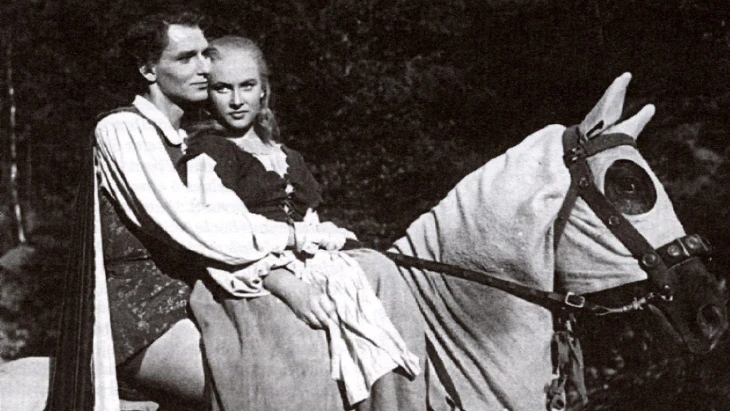 Šťastné konce s trpkou příchutí. Proč televizní pohádky brojí proti bohatým?