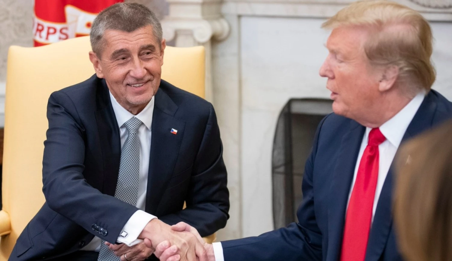 Babiš si telefonoval s Trumpem. Řešili konec války i Visegrádskou skupinu