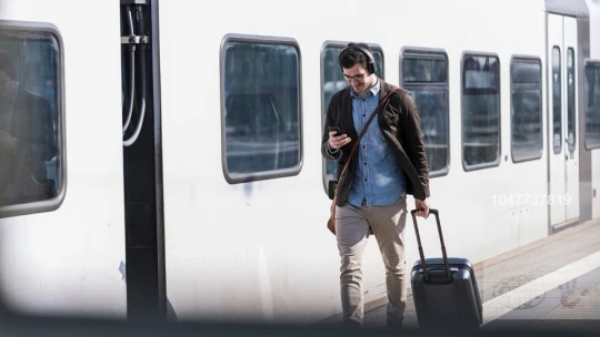 Platí nové jízdní řády. Více spojů povede za hranice, zejména do Polska