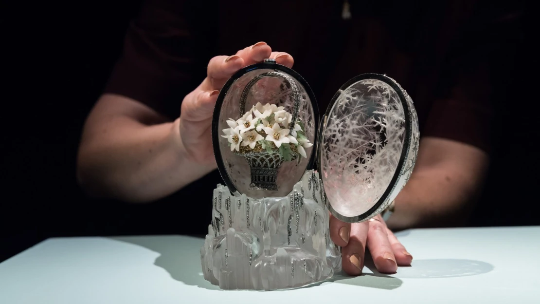 Fabergého vejce se v&nbsp;Londýně vydražilo za 22,9 milionu liber. Překonalo dosavadní rekord